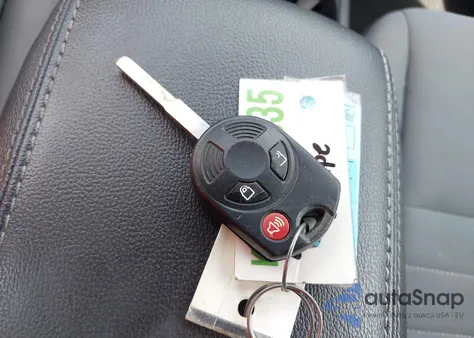 2018 Ford Escape S z USA, uszkodzony, nr VIN 1FMCU0F79JUB71812